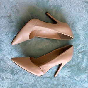 Pointed Leather Pumps